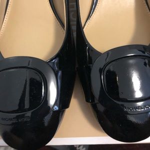 Women's patent leather mid pump 2inches
